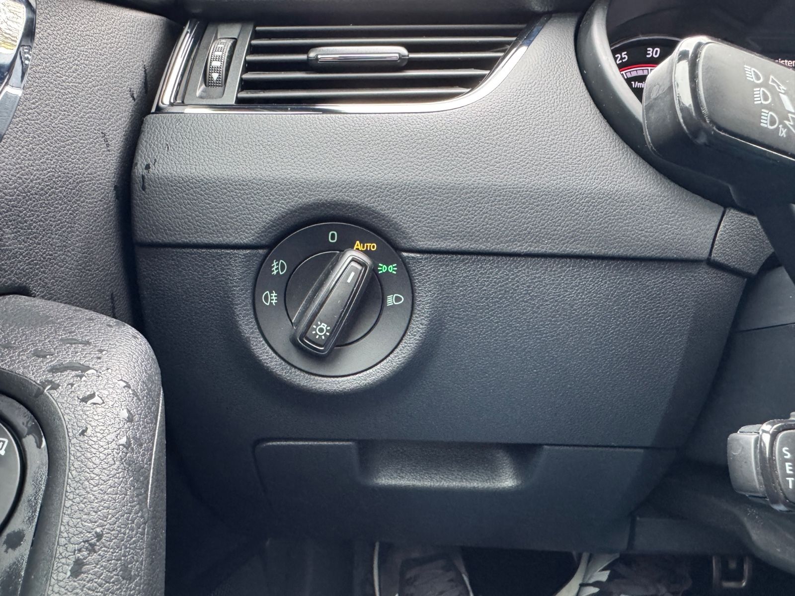 Fahrzeugabbildung SKODA Octavia Combi RS 4x4 LED+Navi+ACC+Standheizung
