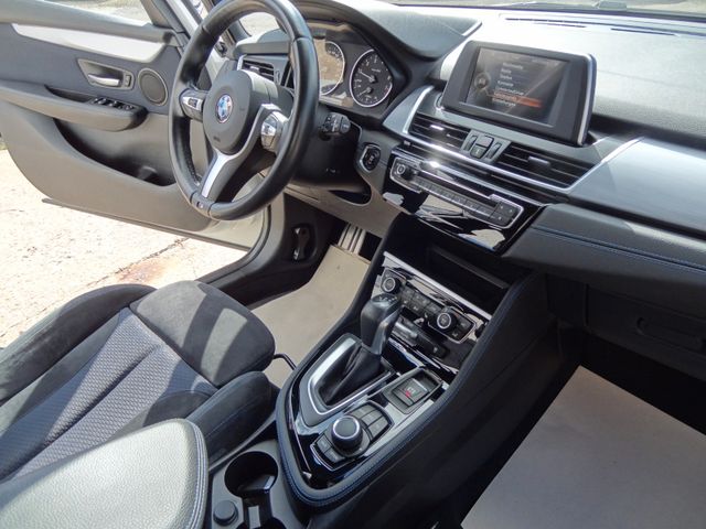 Fahrzeugabbildung BMW 218 Active Tourer/M-Paket/2.Hd/TopZustand/
