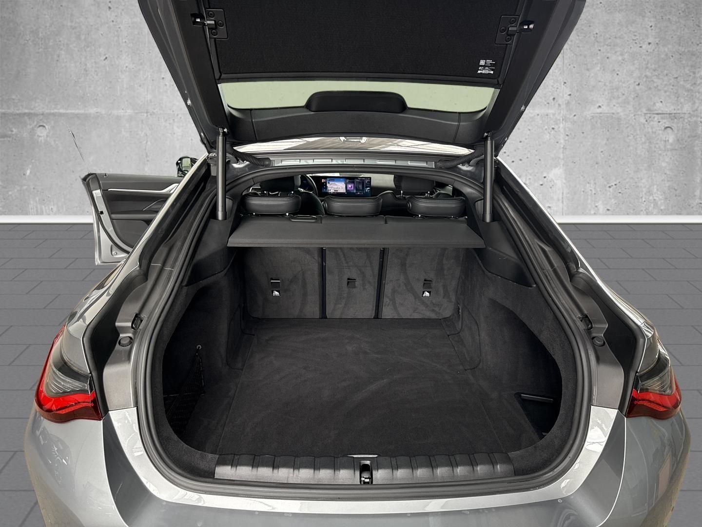 BMW i4 eDrive35 LED ACC El. Heckklappe Mehrzonenklim foto 14