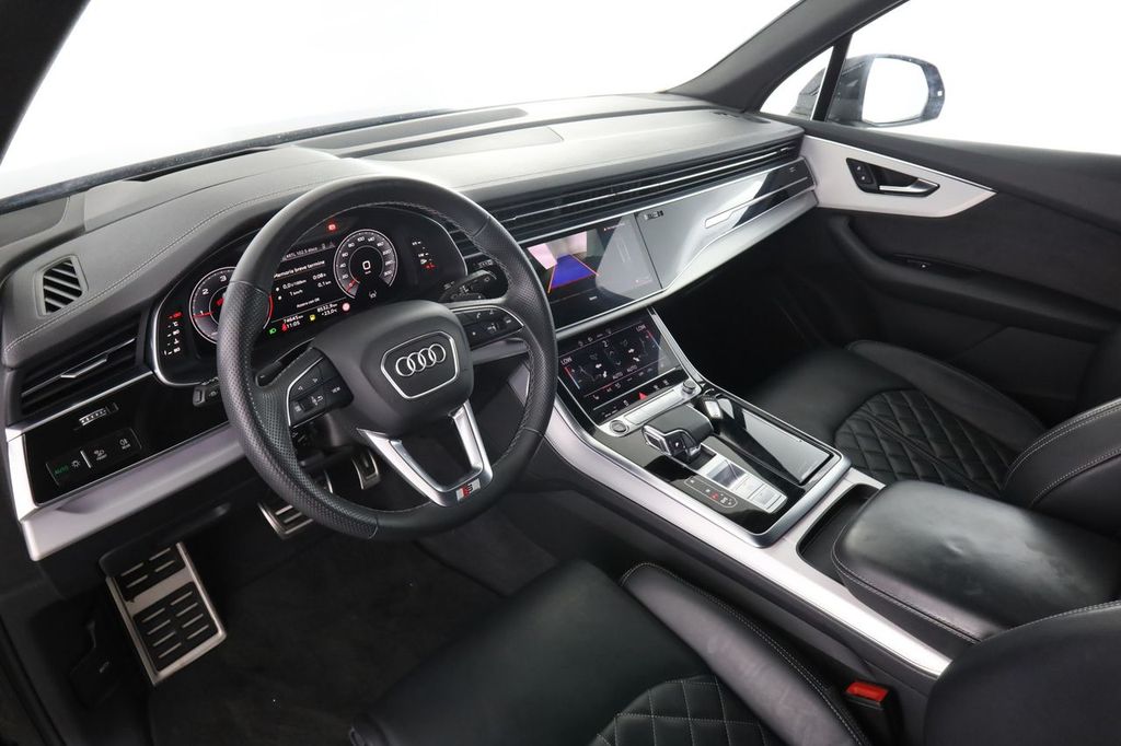 Image of Audi Q7