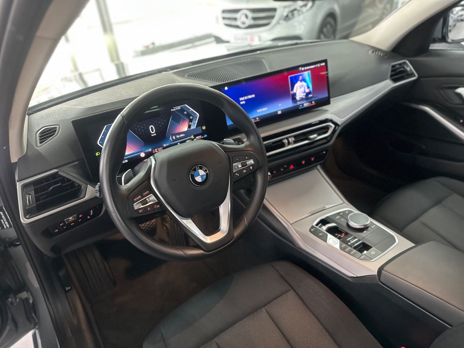BMW 318 d Touring Facelift+Driving Assistant+Curved foto 21