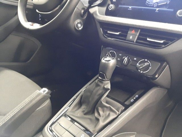 Fahrzeugabbildung Skoda Kamiq Selection 1.0 TSI LED PDC 16"Alu Tempomat