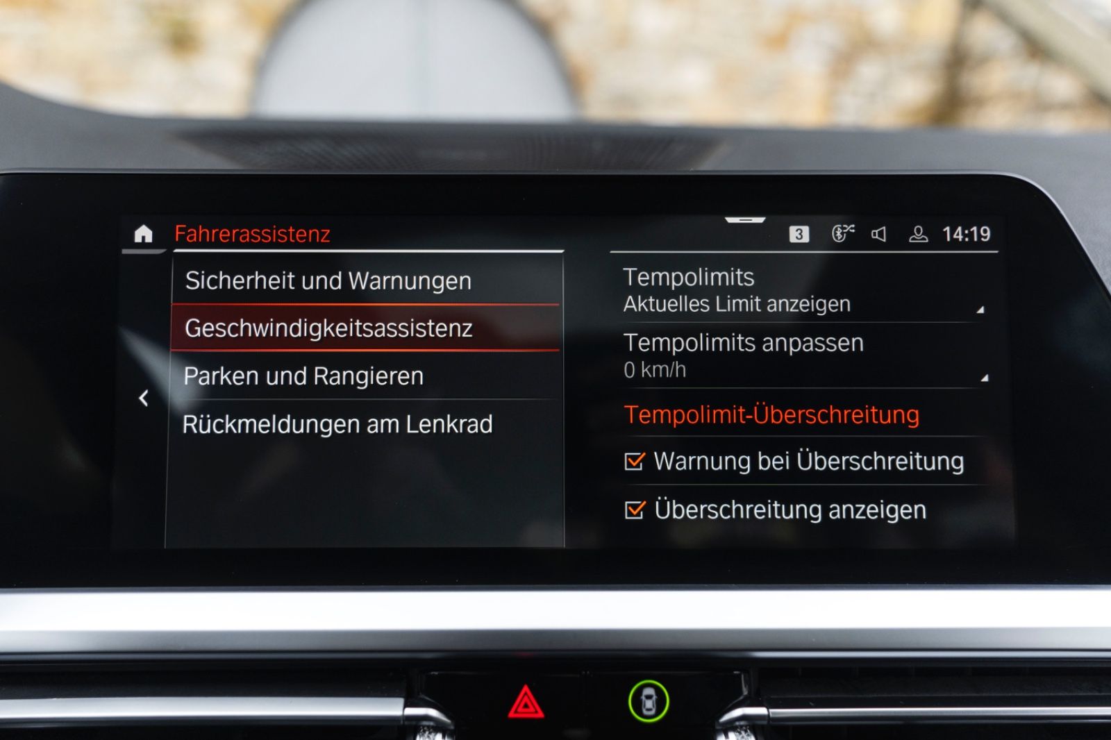 Fahrzeugabbildung BMW 330iX M-Performance HIFI KAM LED NAV CARPLAY