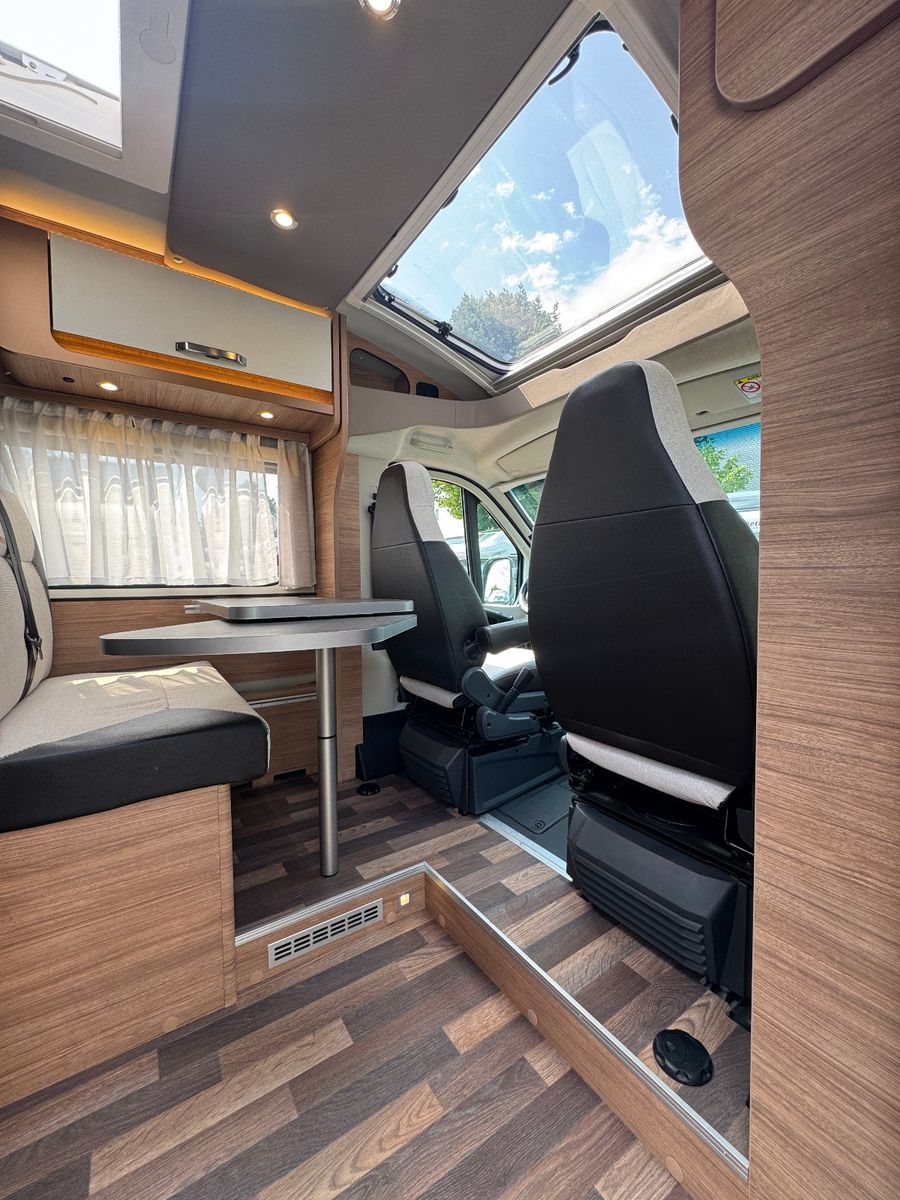 Fahrzeugabbildung Weinsberg CaraCompact 600 MEG EDITION PEPPER NAVI KAMERA