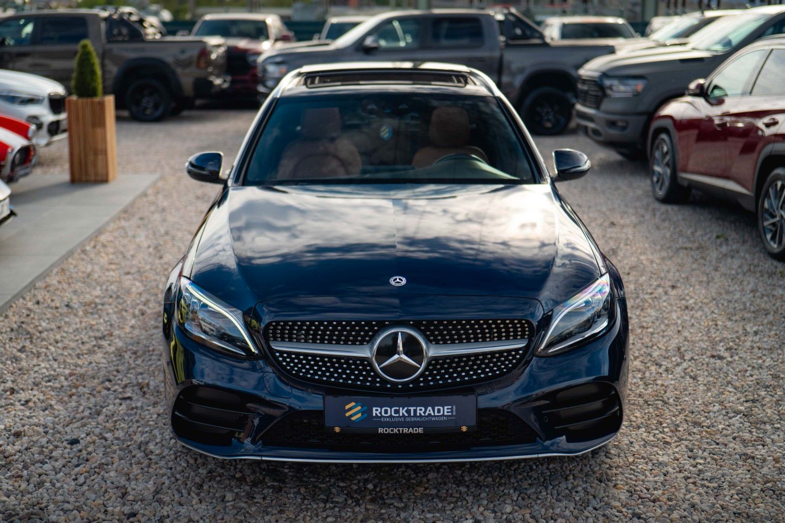 Fahrzeugabbildung Mercedes-Benz C 300 AMG | ACC | Pano | Mulitbeam | Widescreen