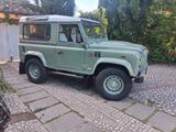 Land Rover Defender 90 2.2 TD4 Station Wagon E N - Land Rover Defender Kombi Gebrauchtwagen