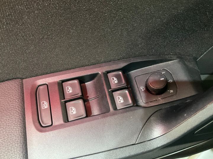 Fahrzeugabbildung SEAT Arona FR TSI DSG *Cam*LED*PDC*Sitzhzg*ACC*APP*