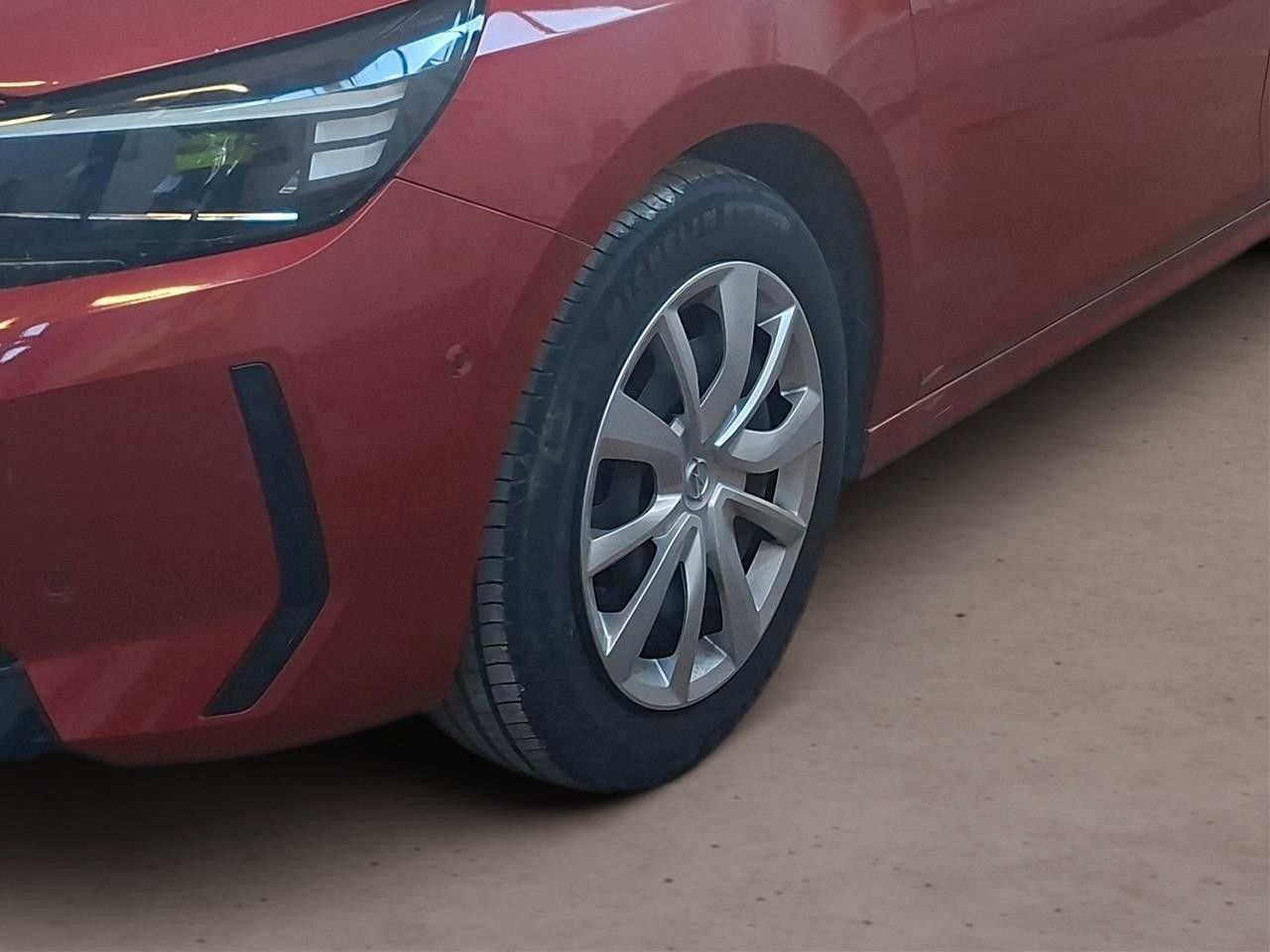 Fahrzeugabbildung Opel Corsa F 1.2 FACELIFT NAVI/LED/SPORT/VIRTU./SHZ