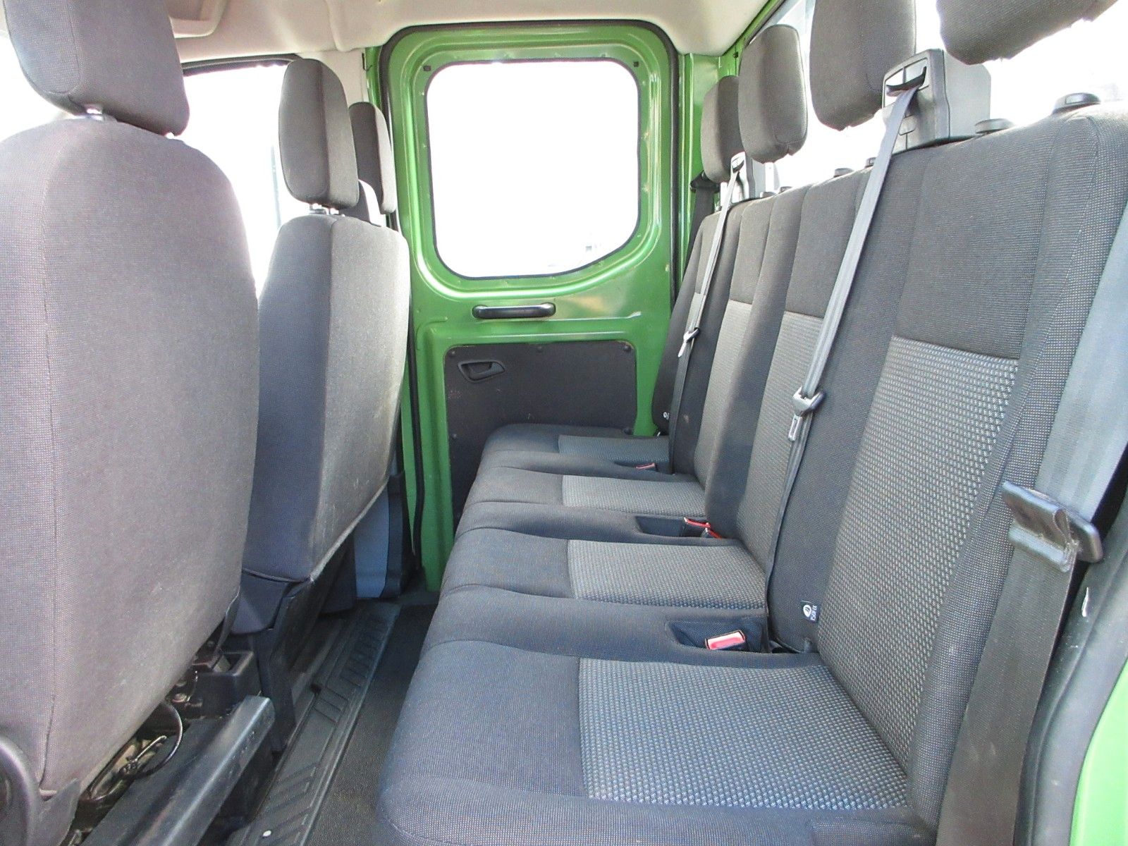 Fahrzeugabbildung Ford Transit Pritsche 350 L4 DoKa/AHK 3,5 to/7-Sitz