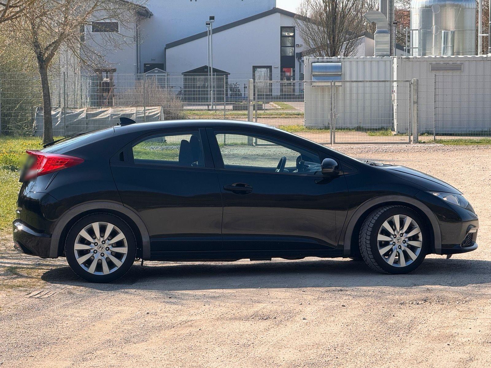 Honda Civic 2012 — photo 8