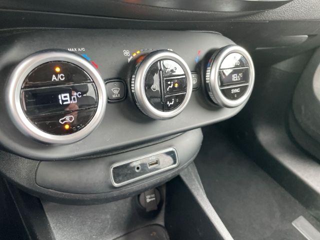 Fahrzeugabbildung Fiat 500X 1.4 MultiAir Lounge 4x2 Tempomat, Klima, Ei