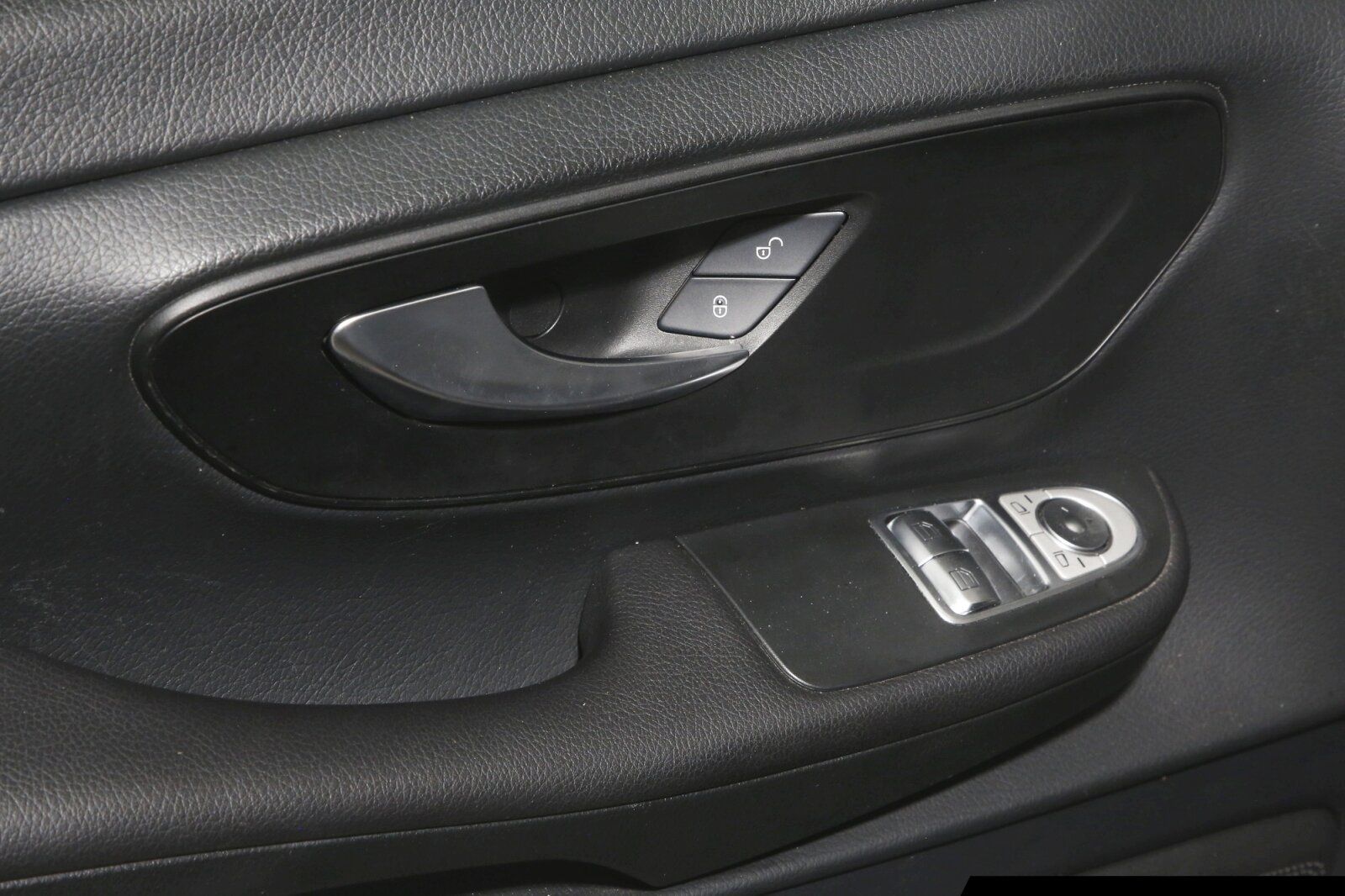 Mercedes-Benz V 220 d RISE Lang Navi AHK 7-Sitze Schiebetür R foto 14