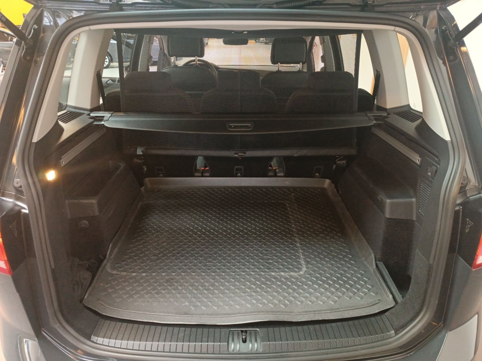 Volkswagen Touran - Bild 8
