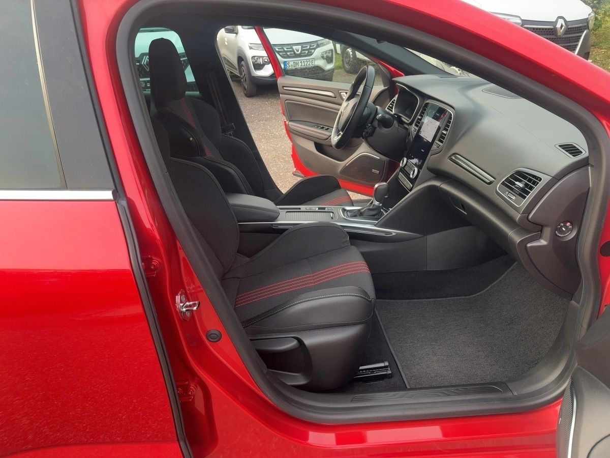 Fahrzeugabbildung Renault Megane R.S. LINE TCe 160 EDC