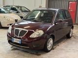 Lancia Ypsilon 1.2 Versus - Lancia Ypsilon Versus mit Benzin-Antrieb