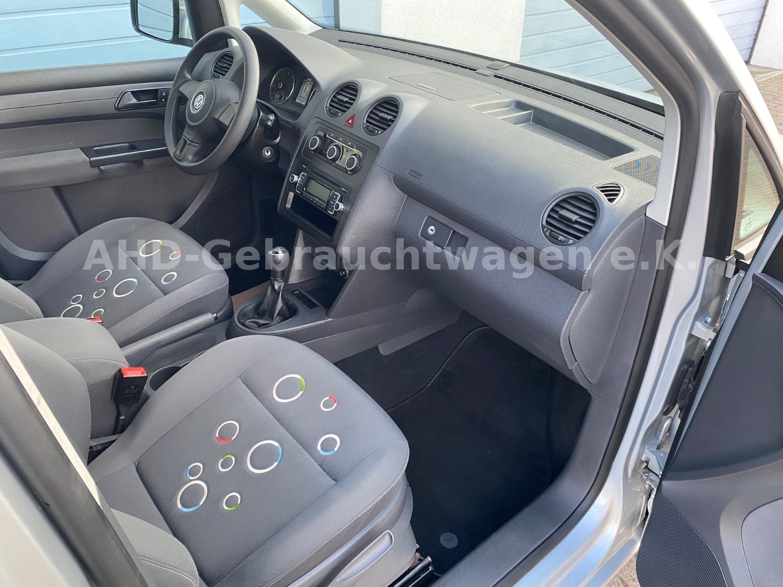 Fahrzeugabbildung Volkswagen Caddy Maxi 2.0 Roncalli 7-Sitzer