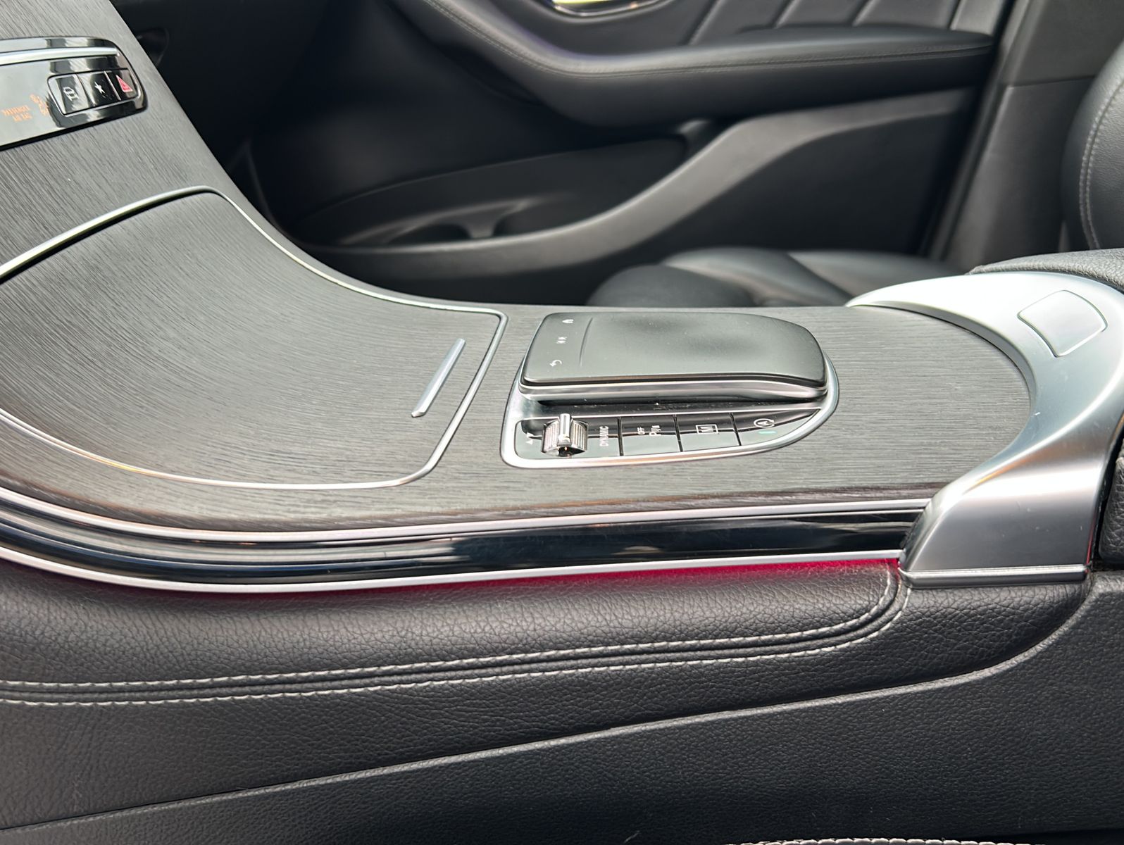 Fahrzeugabbildung Mercedes-Benz GLC 200d 4Matic 9G-TRONIC AMG-Line