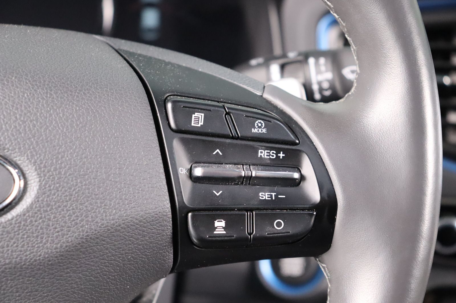 Fahrzeugabbildung Hyundai IONIQ * Memory * Sitzhzg./-lüftung Premium Plug-
