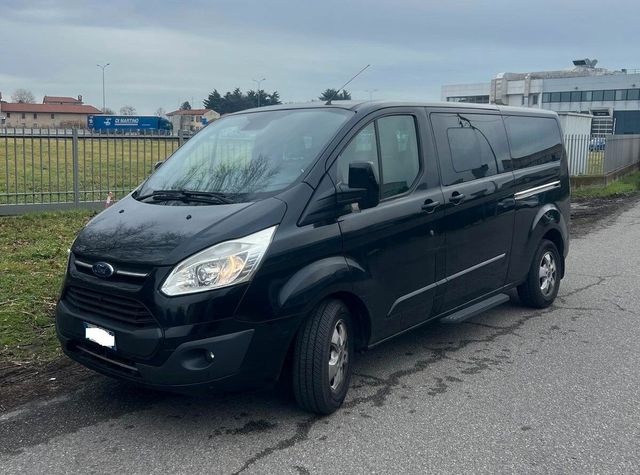 Ford Tourneo Custom 9 posti