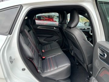 Renault Arkana R.S. Line E-TECH 145  BOSE
