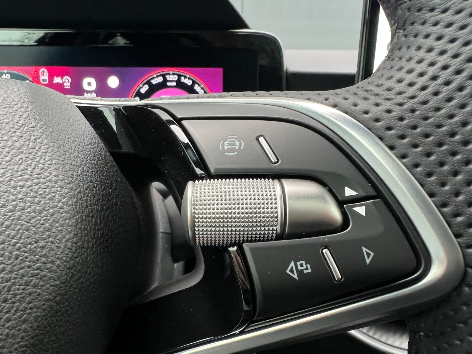 Fahrzeugabbildung SKODA Superb Combi  Sportline 2.0 TDI 4x4 DSG *AHK, Na