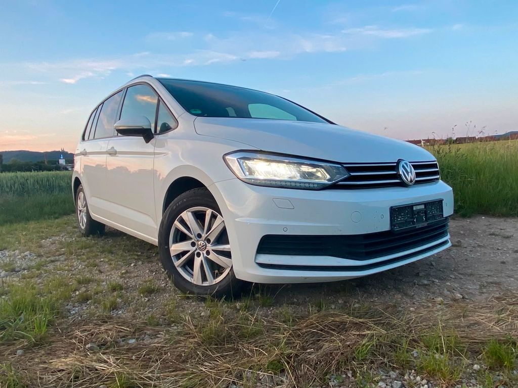 Image of Volkswagen Touran