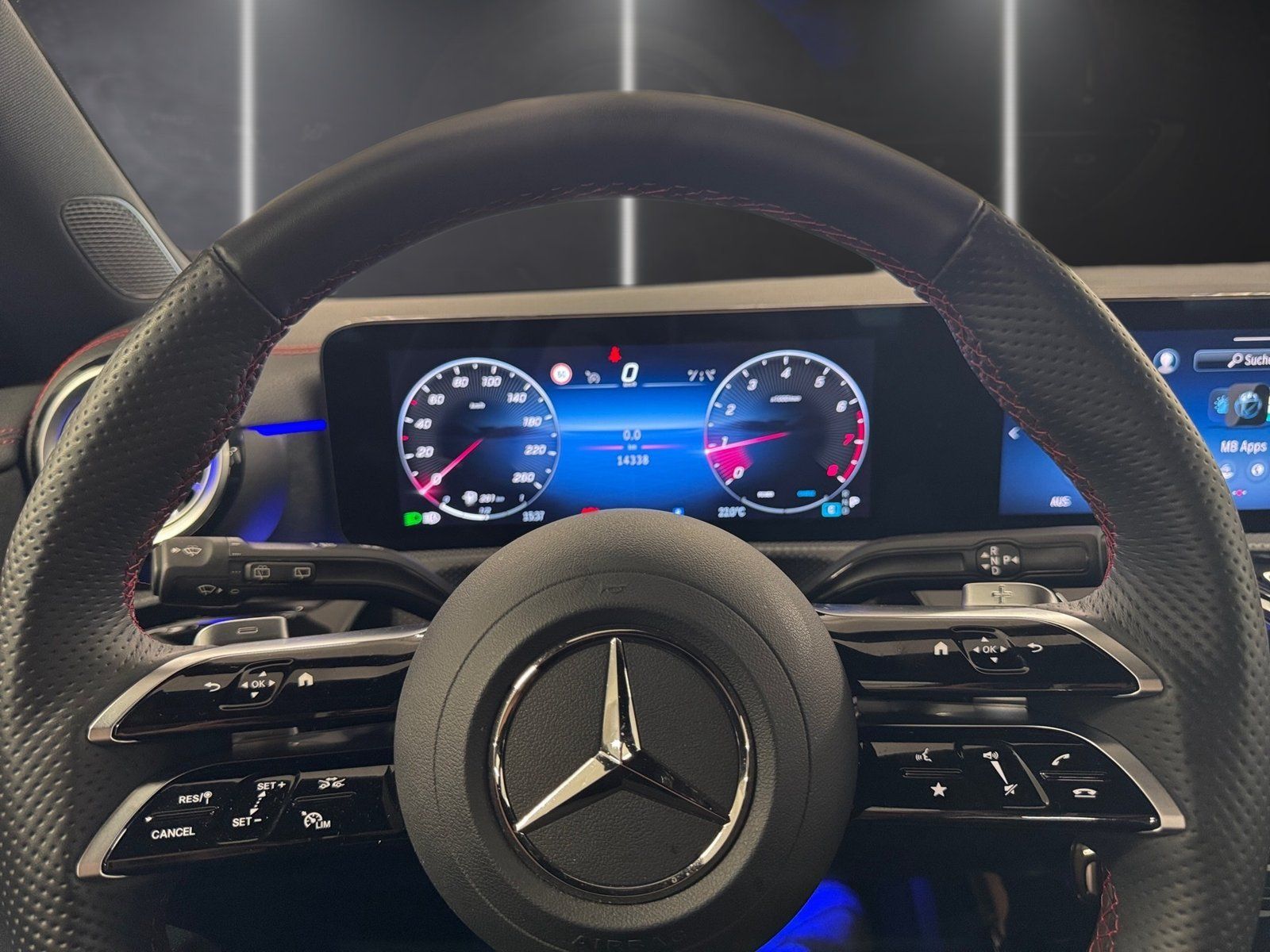 Fahrzeugabbildung Mercedes-Benz CLA 180 SB AMG*Kamera*LED*CarPlay*Easy-Pack*MBUX