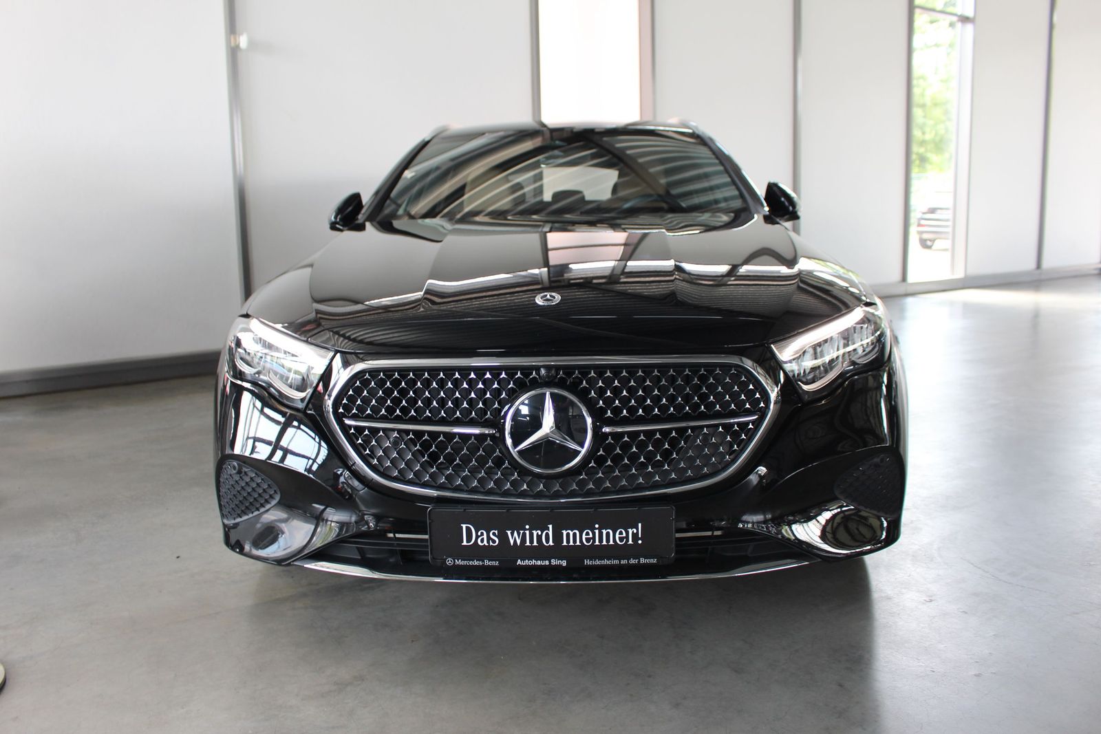 Mercedes-Benz E 220 d T 4M Avantgarde AHK Kamera 19" LED Leder imagem 2