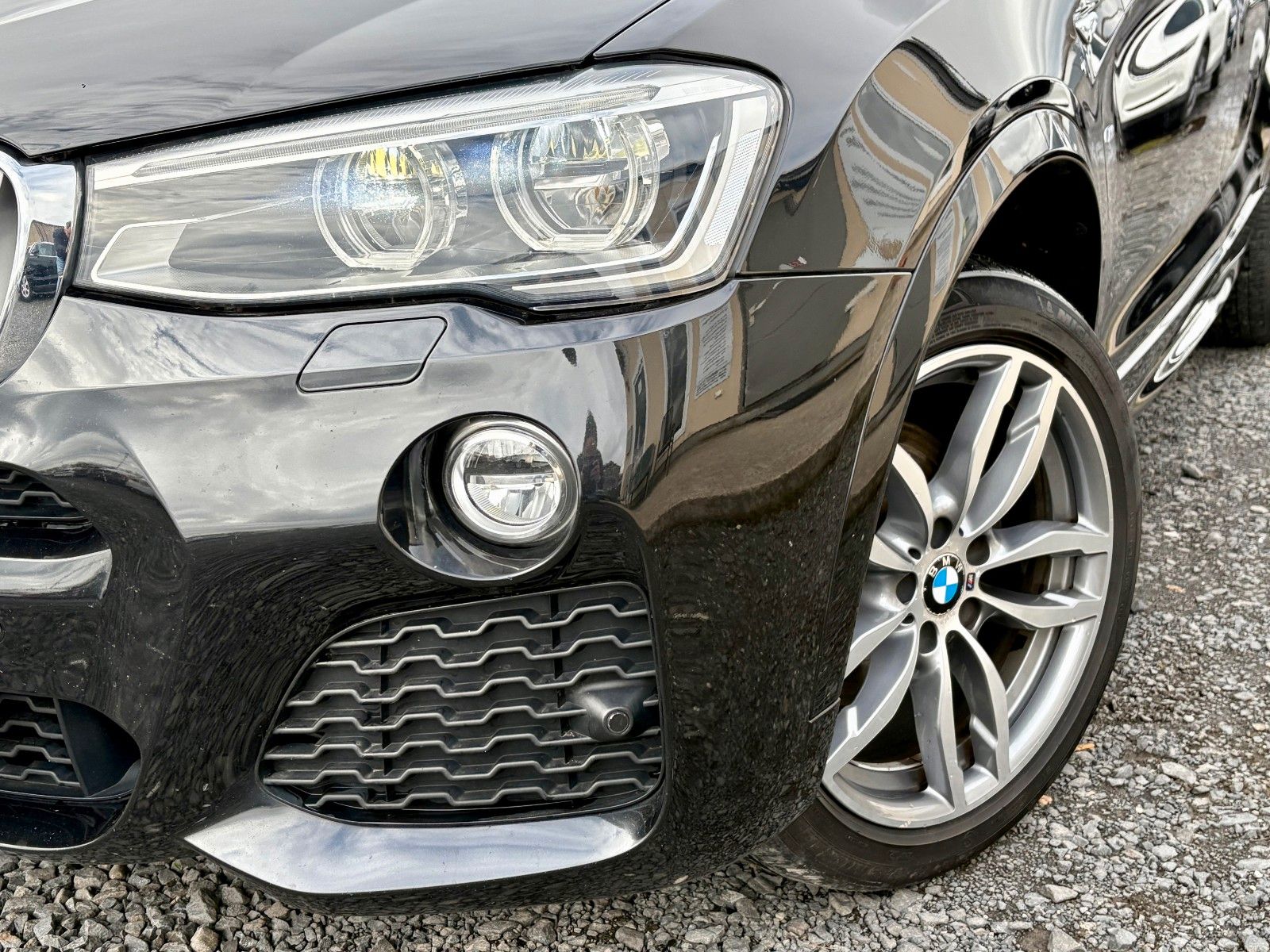 Fahrzeugabbildung BMW X3 xDrive35d Sport-Aut. M SPORTPAKET Navi Leder