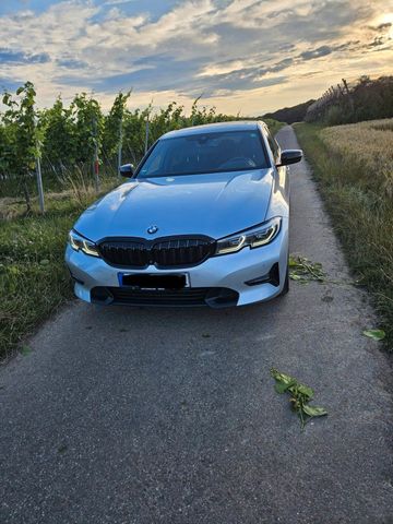 BMW BMW 330d G30 Limousine zu verkaufen