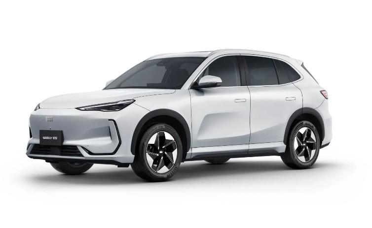 Geely E5 Max+ Panoramadach, Headup Dispay, 19" Alu,