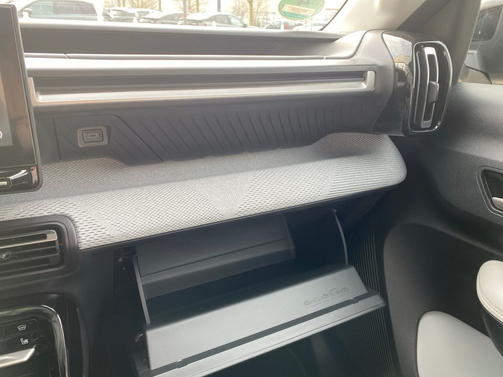 Fahrzeugabbildung Citroën C3 Aircross Turbo 100 PLUS *Winterpaket*Cam*CP*
