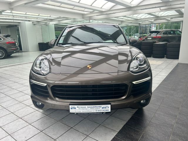 Porsche Cayenne S Neuwertig