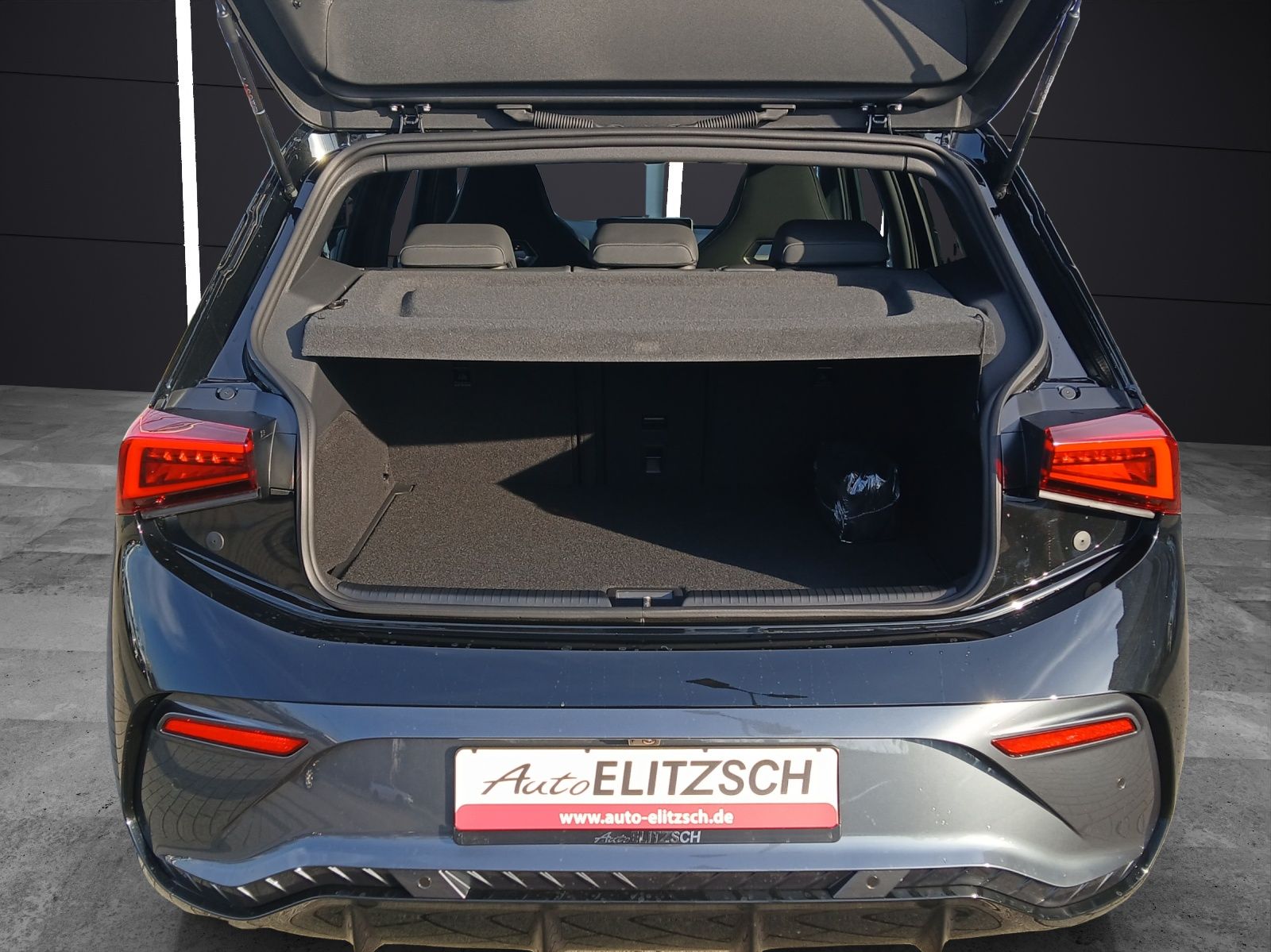 Fahrzeugabbildung CUPRA Born Edition Dynamic 79kW CargoP.