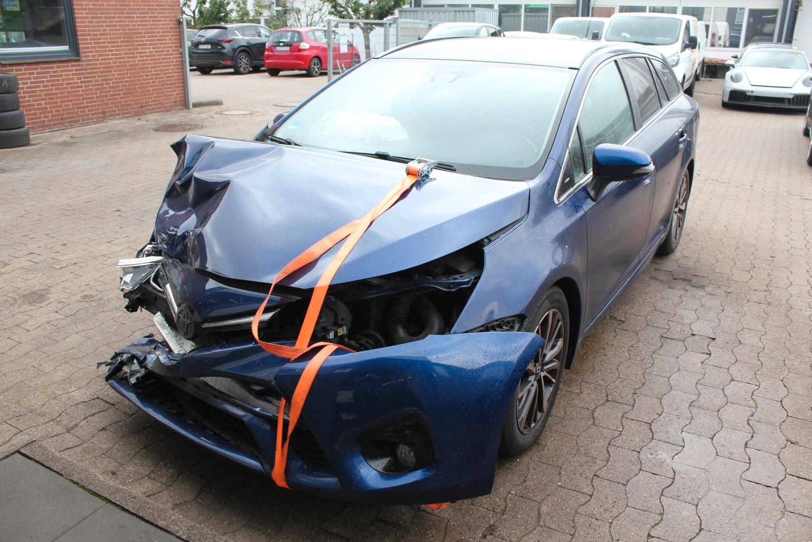 Toyota Avensis, 2015