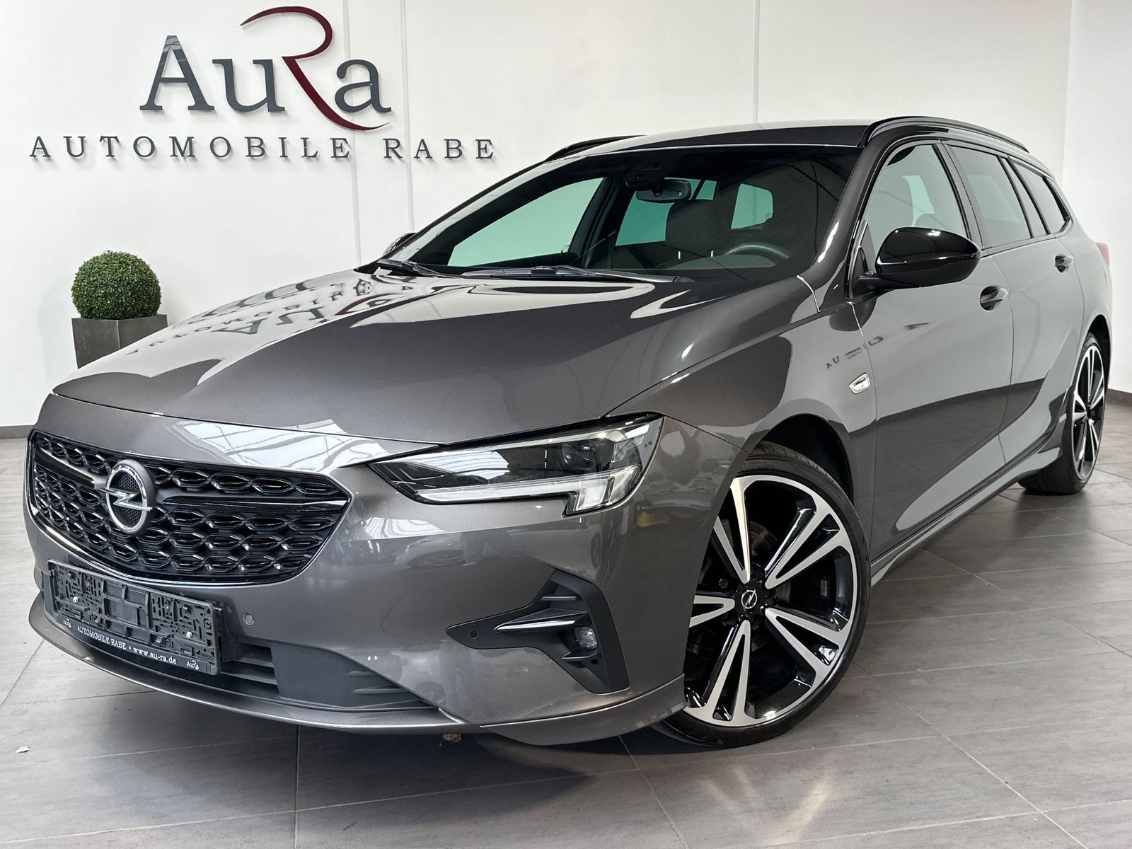 Fahrzeugabbildung Opel Insignia ST 2.0 D Ultimate AT NAV+LED+ACC+KAMERA