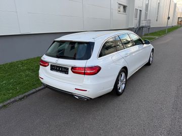 Mercedes E 220 - 8