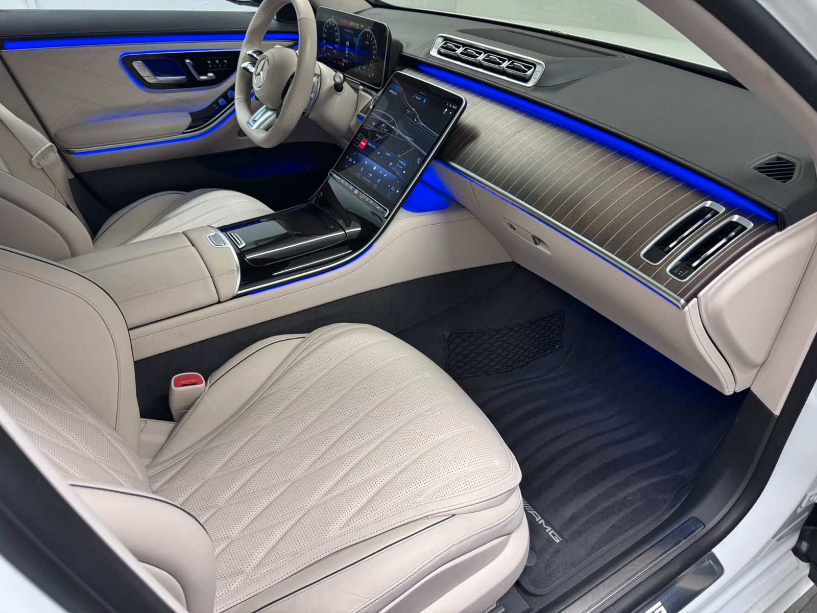 Fahrzeugabbildung Mercedes-Benz S 63 E Performance L *PANORAMA*MANUFAKTUR*