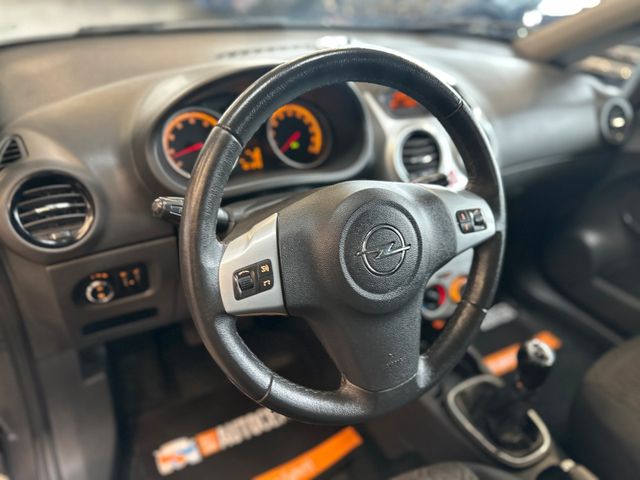 Opel Corsa D Selective *Klimaanlage*