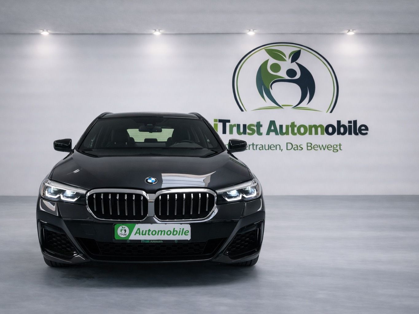 BMW 520d xDrive M Sport Touring HUD PANO LED CAM LIC foto 2