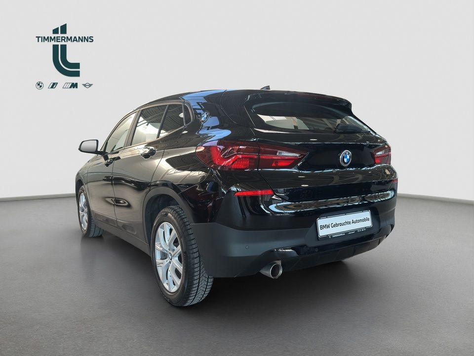 BMW X2 sDrive18i Advantage Klimaaut. Aut. Heckkl foto 4