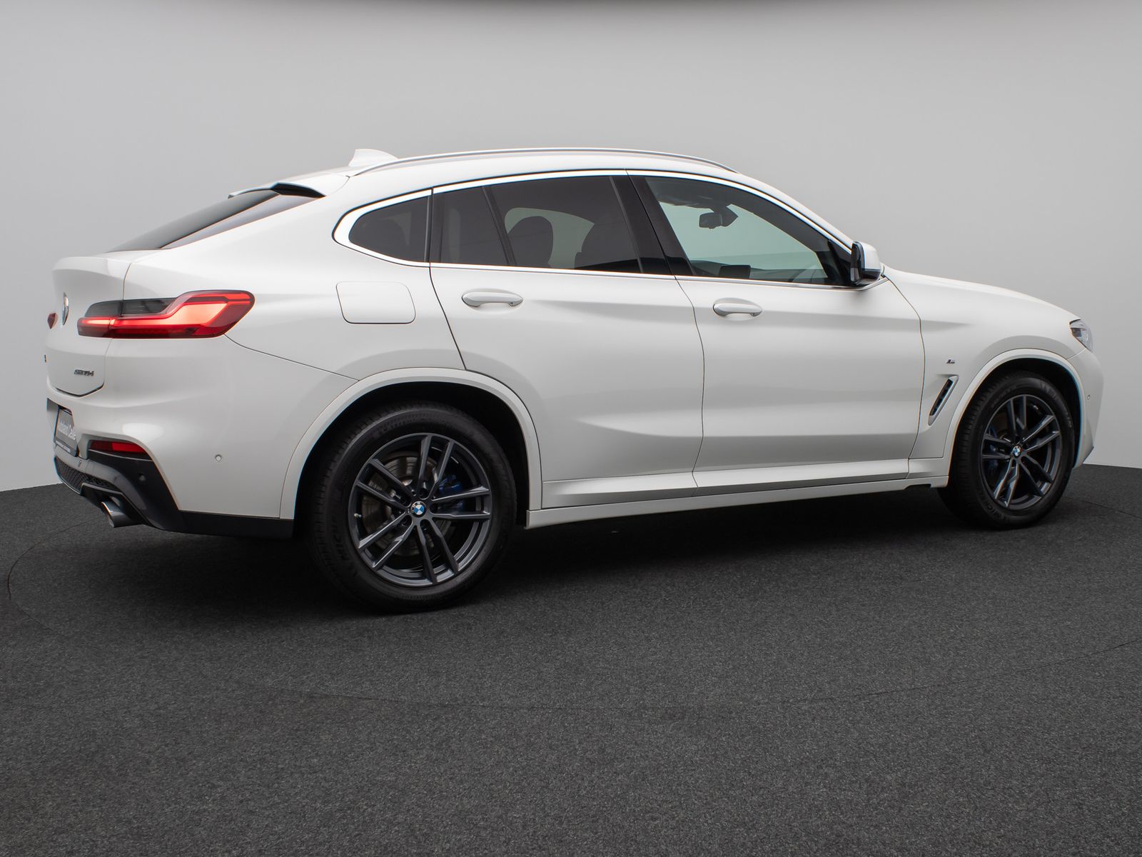 Fahrzeugabbildung BMW X4 xD30d M Sport Kamera Panoram HUD DAB HiFi AHK