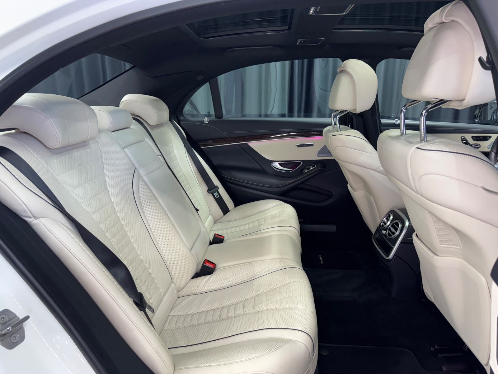 Fahrzeugabbildung Mercedes-Benz S 560e LANG|AMG-LINE|20"ZOLL|PANORAMA|ACC|VOLL