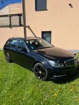Mercedes-Benz C 250 CDI 4MATIC T AVANTGARDE Autom. AVANTGARDE - Mercedes-Benz C 250 aus 2012 mit Diesel-Antrieb: Kombi