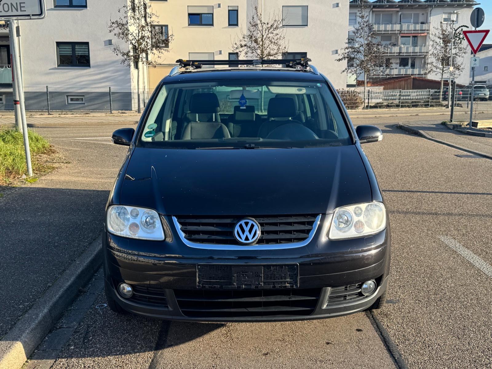 Volkswagen Touran Highline TÜV NEU / Zahnriemen gew.