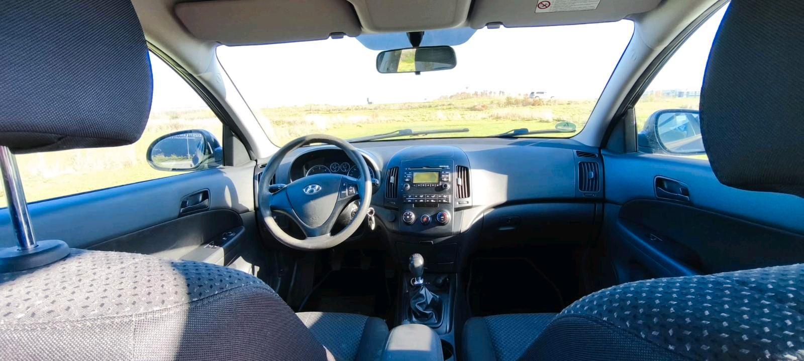 Hyundai i30 2011 — photo 7