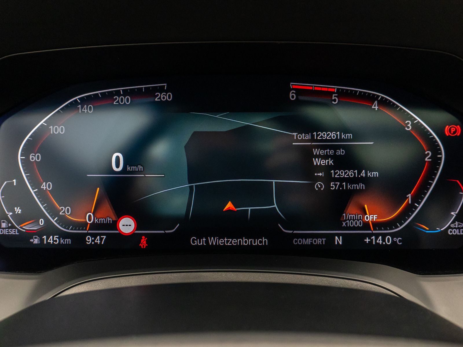 Fahrzeugabbildung BMW 320d Sport Line Panorama Kamera HUD DAB H/K AHK