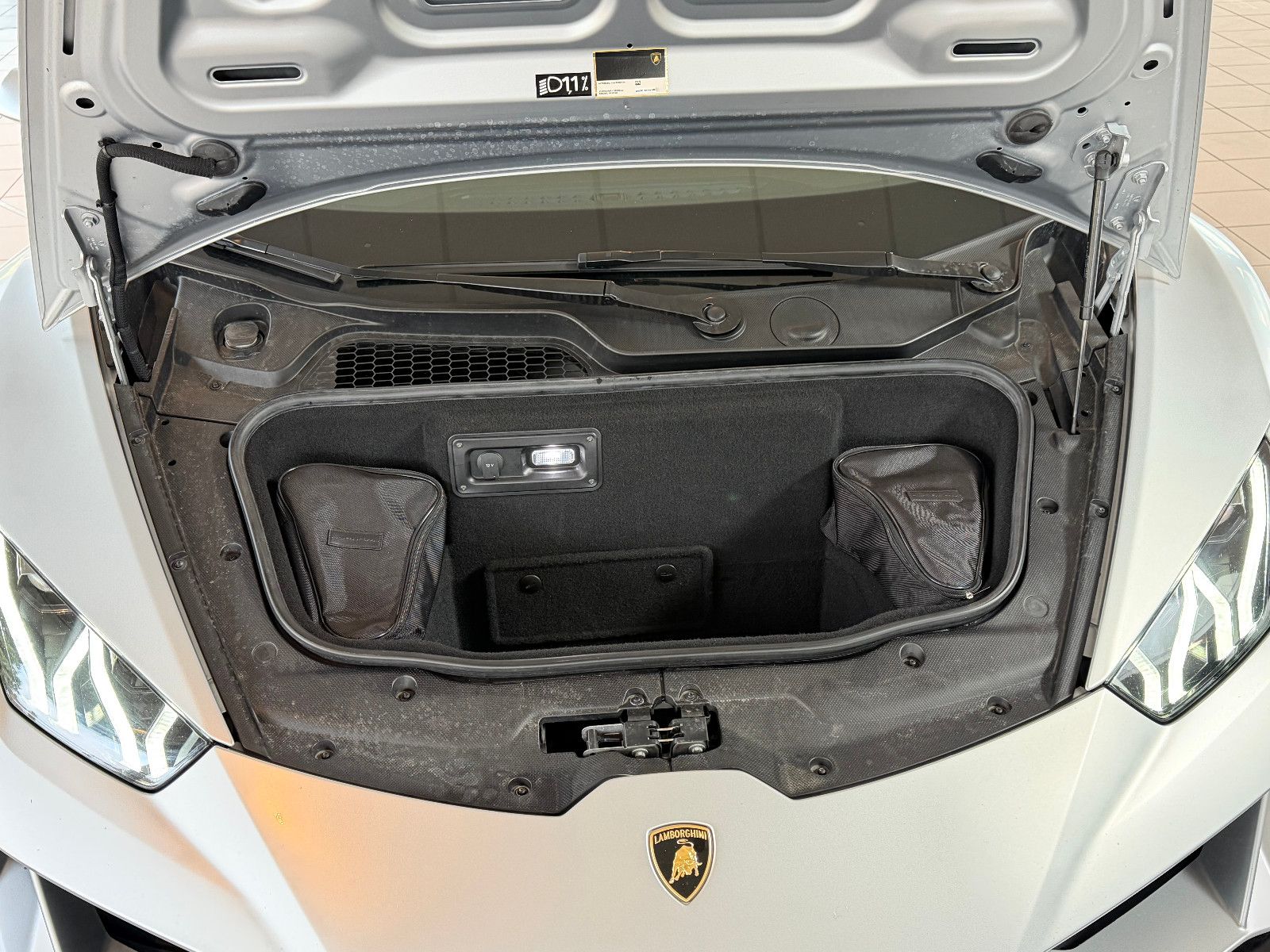 Fahrzeugabbildung Lamborghini Huracán EVO V10 /LIFT/SENSONUM/KAMERA/ACC