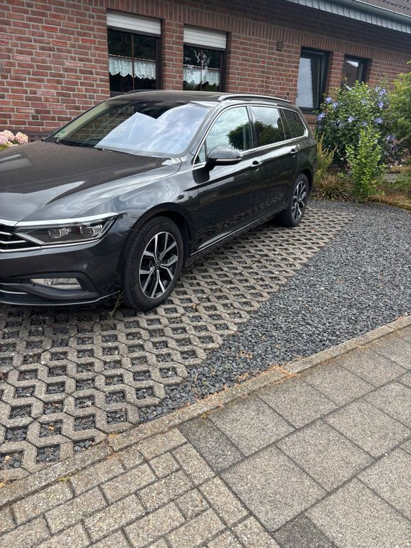 Image of Volkswagen Passat Variant