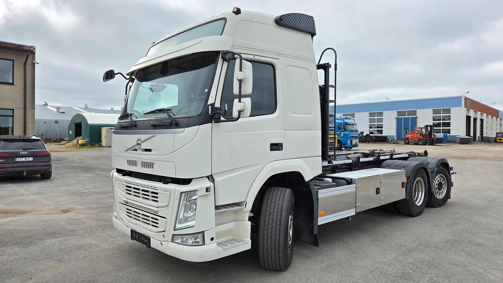 Volvo FM460 6X2*4
